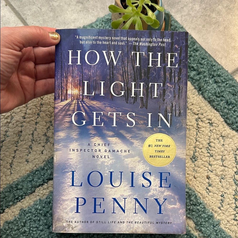 Louise Penny Blue Book - How the Light Gets In